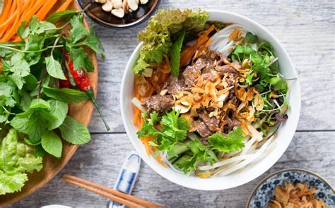 Bun Bo Xao Recipe- Vietnamese Beef Noodle Salad