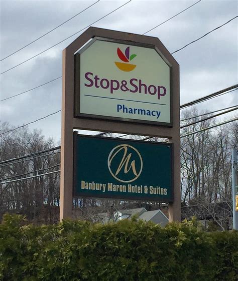 Stop & Shop 80's Octagonal Superstore, Danbury, CT | Flickr