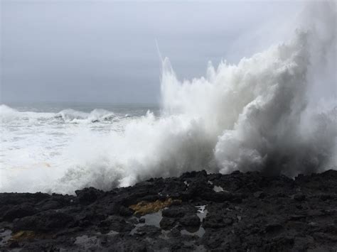 Oregon Coast Winter Storm Watching Jan 18, 2018 | Safari Town Surf