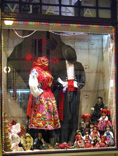 Traditional Costumes in Portugal | Portugal Visitor - Travel Guide To ...