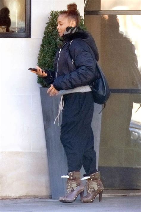 Janet Jackson out shopping for baby clothes in London | Sandra Rose