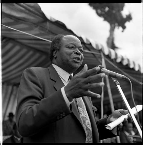 Mwai Kibaki | Mwai Kibaki speaks at the funeral of Mau Mau l… | Flickr