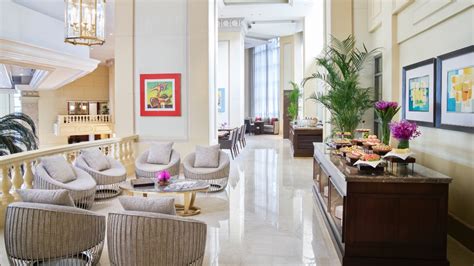 The Gallery Club Lounge | Art Gallery In The Sky | The Peninsula Manila