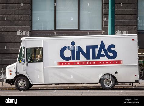 Cintas logo hi-res stock photography and images - Alamy