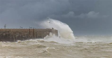 Ireland weather: Calm before storm as Met Eireann issues warnings for ...