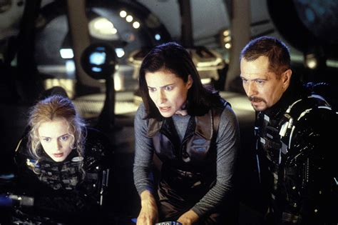 LOST IN SPACE (1998) Reviews and overview - MOVIESandMANIA.com