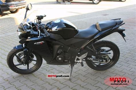 Honda CBR125R 2011 Specs and Photos