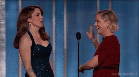 High Five GIF - HighFive TinaFey AmyPoehler - Discover & Share GIFs