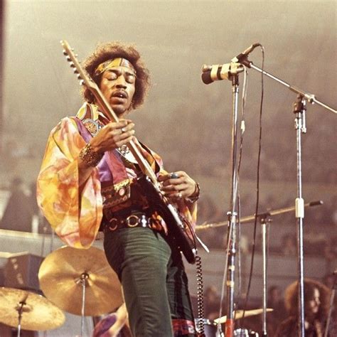 Jimi Hendrix at Royal Albert Hall in 1969. | Leggende della musica ...