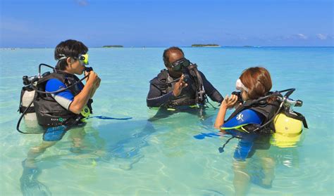 Angsana Velavaru Resort, Maldives Beach Resort, Honeymoon Resorts, Over Water Bangalow In ...