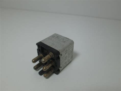 Mercedes Relay Bosch 0015420219 (USED) – Allums Imports