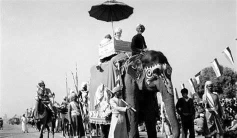 9 Rare Photos Of India’s First Republic Day Parade Will Fill You With ...