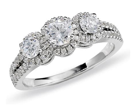 39 of the Sparkliest Engagement Rings Ever - Glamour