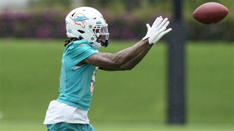 Dolphins CB Jalen Ramsey leaves practice early with apparent injury