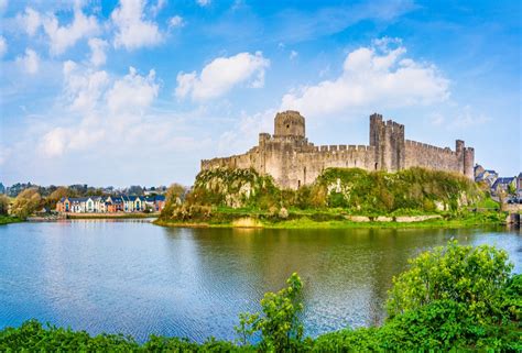 7 of the Best Castles in Pembrokeshire | Welsh Cottages