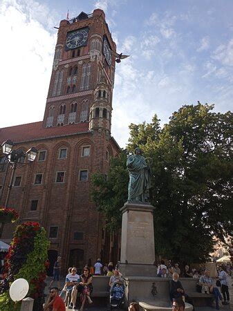 Monument of Nicolaus Copernicus (Torun): UPDATED 2020 All You Need to ...