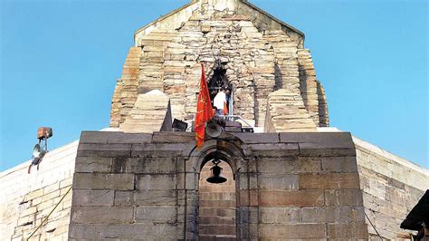 Begin process of restoring temples in the Kashmir Valley