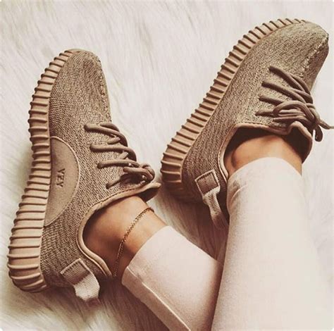 "Adidas" Women Yeezy Boost Sneakers Running Sports Shoes | Yeezy shoes, Trending shoes, Leather ...