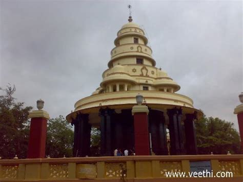 Sree Narayana Guru Mandhiram, Sivagiri - Varkala | Veethi