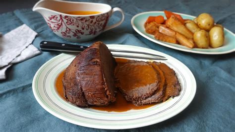 Roast beef recipes - BBC Food