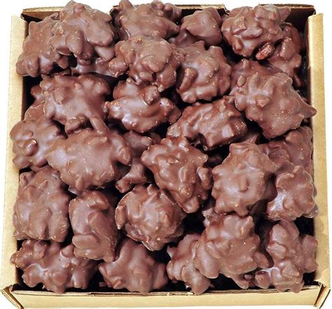 CHOCOLATE PECAN TURTLE CLUSTERS!!! | Chocolate pecan, Turtle recipe, Pecan turtles clusters