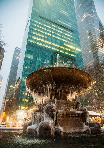 140+ Bryant Park Fountain Stock Photos, Pictures & Royalty-Free Images ...