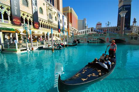 10 Top Tourist Attractions in Las Vegas (with Photos & Map) - Touropia