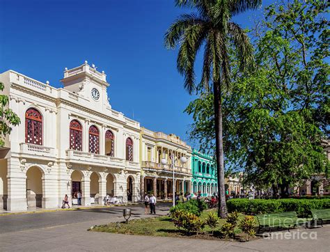 Architecture at Parque Vidal, Santa Clara, Villa Clara Province, Cuba ...