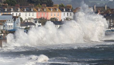 Hurricane Ophelia Sheds Light On Another Climate Change Concern | HuffPost