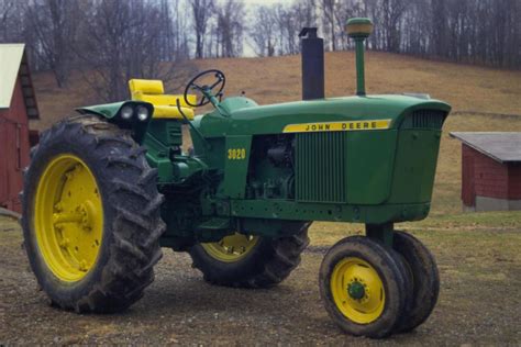 John Deere 3020