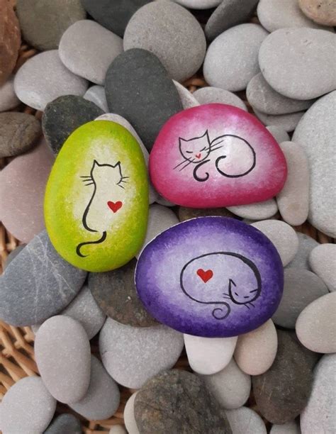 50 Best Painted Cat Rocks - Ideas and Images