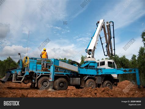 Concrete Pump Truck Image & Photo (Free Trial) | Bigstock