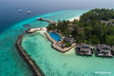 TAJ CORAL REEF RESORT AND SPA MALDIVES: 2022 Prices & Reviews (Hembadhu) - Photos of Hotel ...