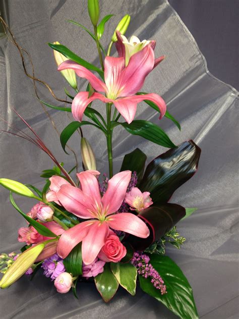 Lily Zen. So peaceful LeFrancois, floral, flower arrangement, peace, norwich, ct | Arreglos ...