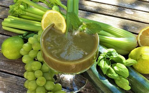 The Best Juicer for Celery? Top 7 celery juicers review - Best Juicer Place