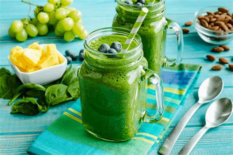 Iron Rich Smoothies Recipes: A Tasty Way to Introduce Kale and Spinach ...