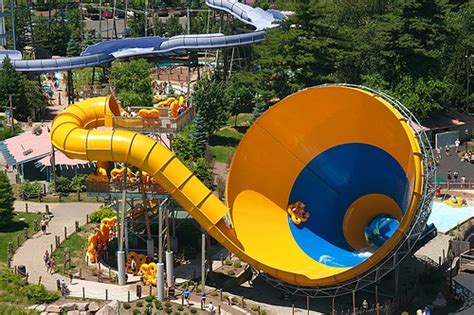 Hurrican Harbour (six flags new england) | Water park, Water slides ...