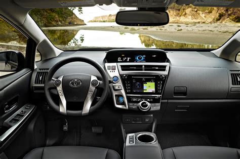 2015 Toyota Prius C and Prius V Restyled