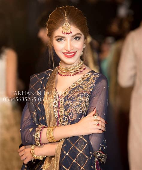 Awesome Clicks of Gorgeous Kinza Hashmi at Salman Faisal Wedding ...