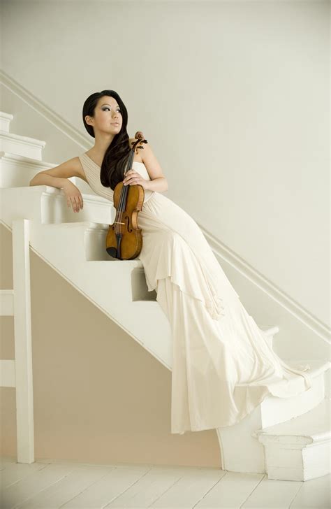 Violinist Sarah Chang Soars in Bruch Concerto – San Diego Story