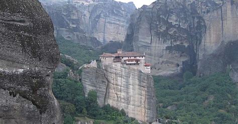 Explore The Unique Meteora Monasteries - Euscentia