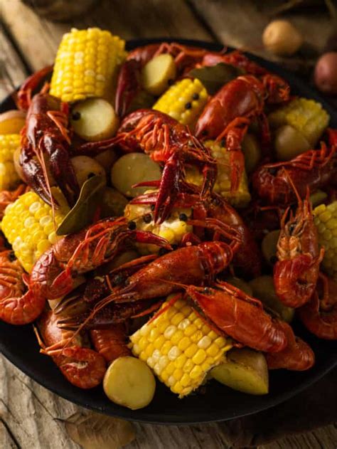 Crawfish Boil Recipe - Oh So Foodie