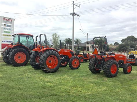 Kubota L3200 Tractor Specs