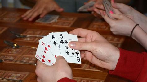 SPOONS Game Rules - How to Play Spoons the Card Game