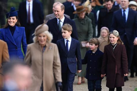 The Royal Family Pulled 1 Subtle 'Power Move' on Christmas That Sent a ...