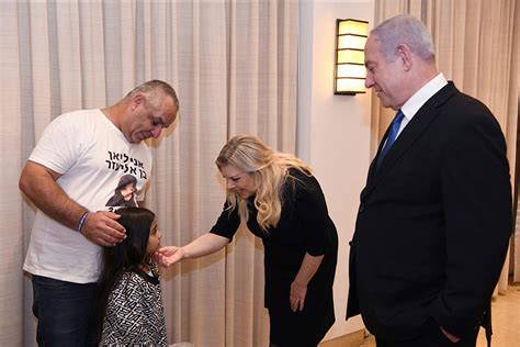 Netanyahu meets 7-year-old with rare illness – OLD NEWS