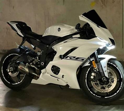 YAMAHA R6 in 2023 | Sports bikes motorcycles, White motorcycle, Pretty bike