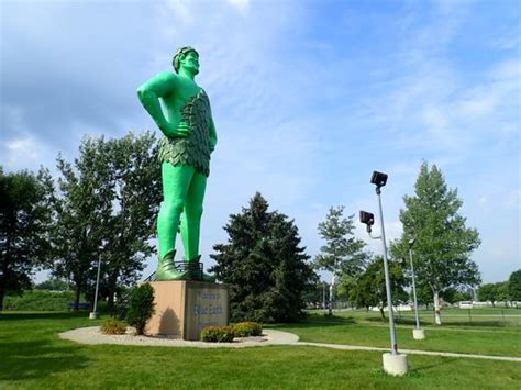 Jolly Green Giant Statue – Blue Earth, Minnesota - Atlas Obscura