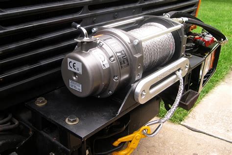 A Beginner’s Guide to Choosing a Winch for Vehicles - Automotive Blog