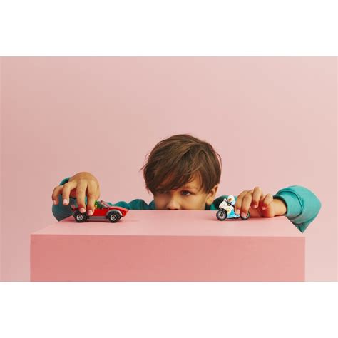 POLICE BIKE CAR CHASE - THE TOY STORE